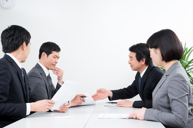 届け出・ご契約の説明イメージ 届け出・ご契約の説明イメージ